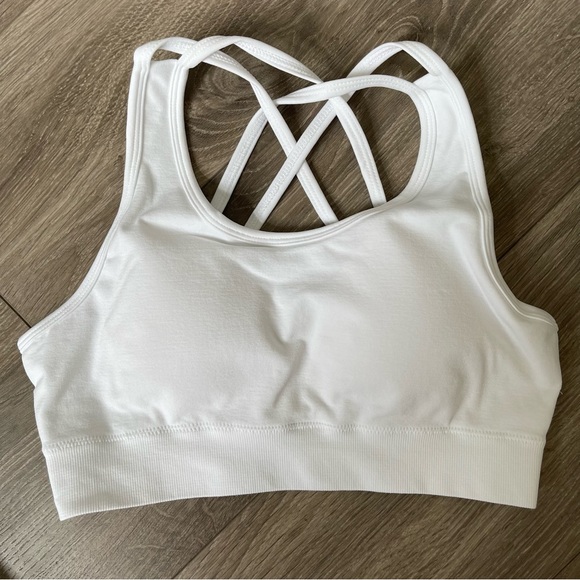 Alphalete Revival Sports Bra - Picture 3 of 5